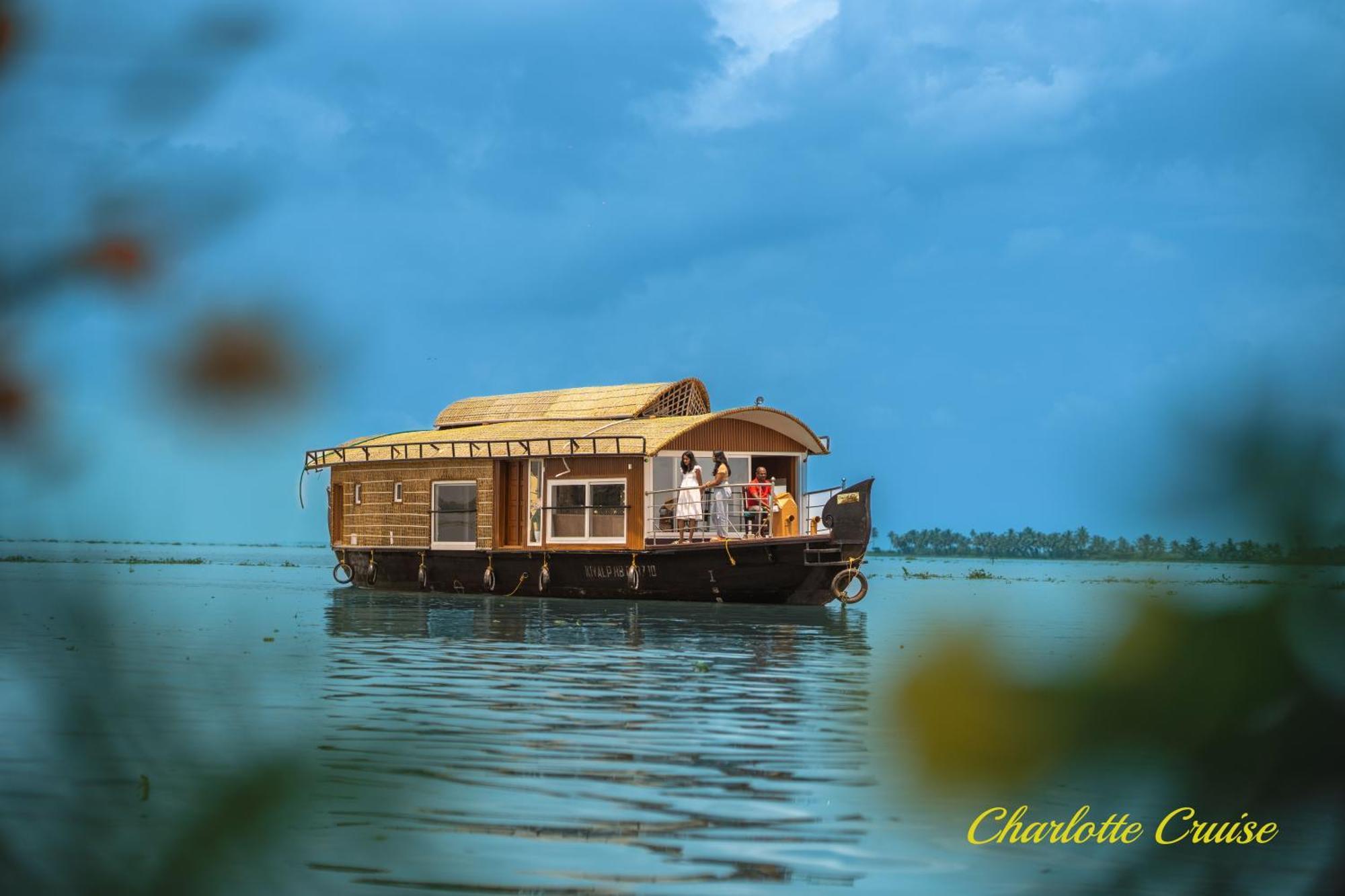 Hotel Charlotte Cruise House Boat Alappuzha Zewnętrze zdjęcie