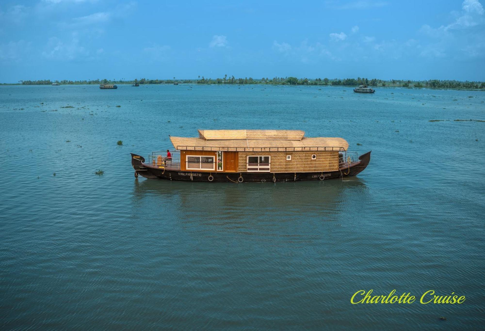 Hotel Charlotte Cruise House Boat Alappuzha Zewnętrze zdjęcie