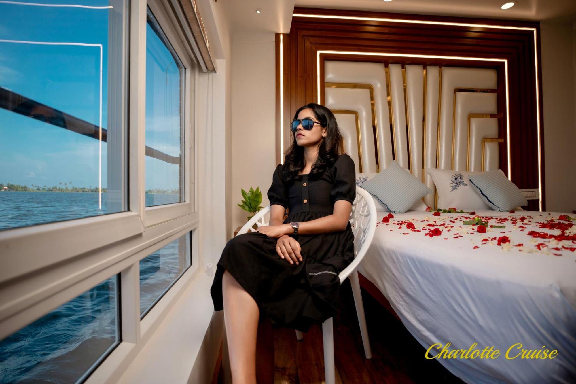 Hotel Charlotte Cruise House Boat Alappuzha Zewnętrze zdjęcie